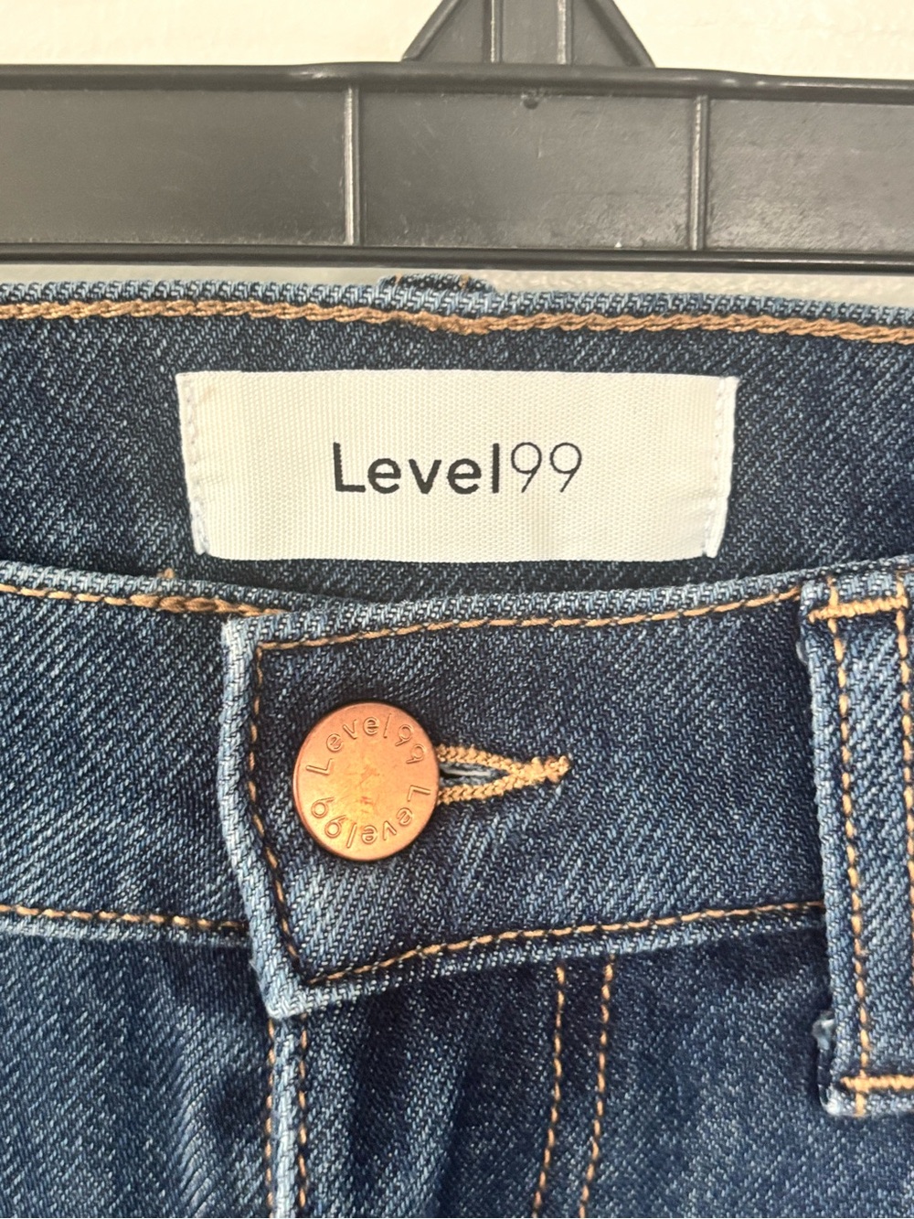 Level 99 Wide-Leg High-Rise Jeans in Dark Blue Denim - Picture 4 of 13